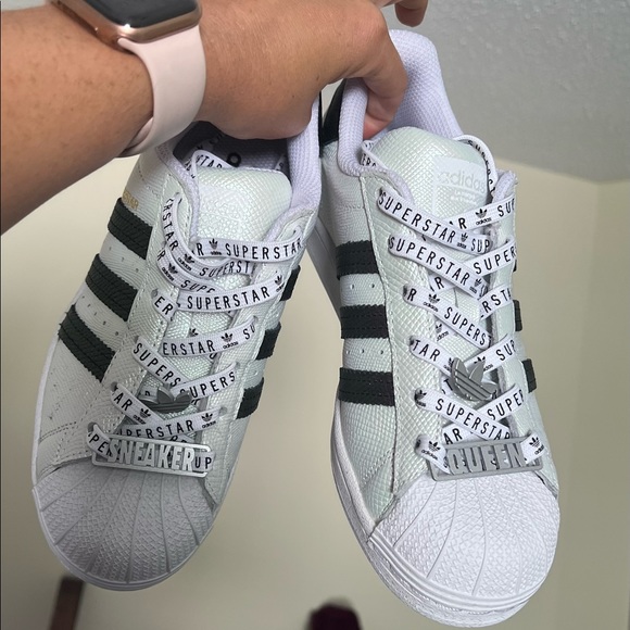 Limited edition shell toe Adidas - Picture 3 of 4